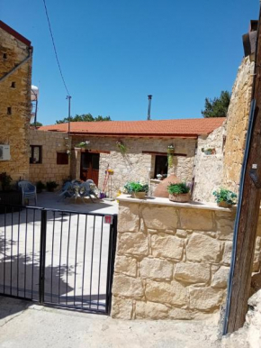 TRADITIONAL HOUSE ARSOS